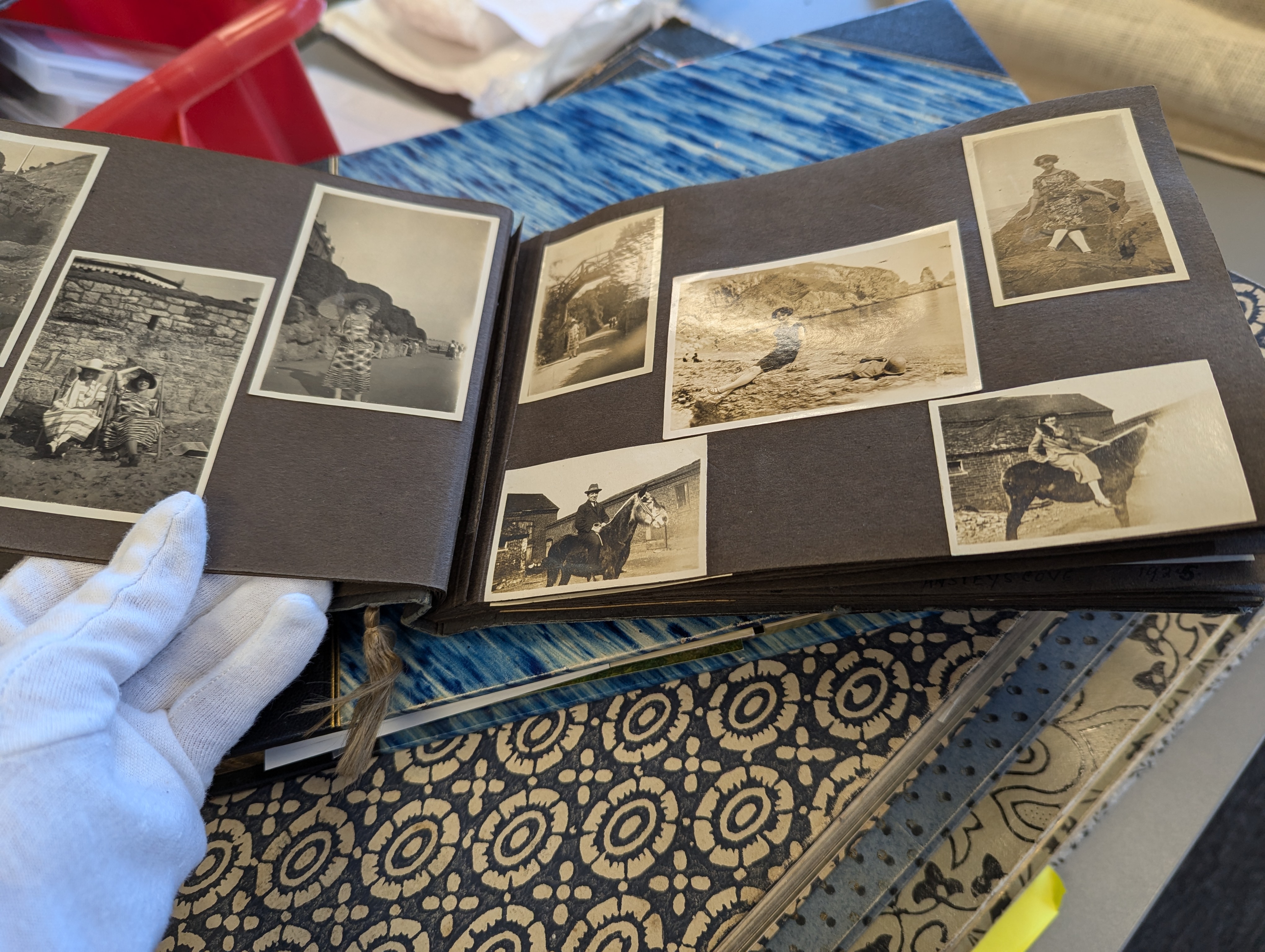 Professional photograph and heritage collection scanning in Oxfordshire